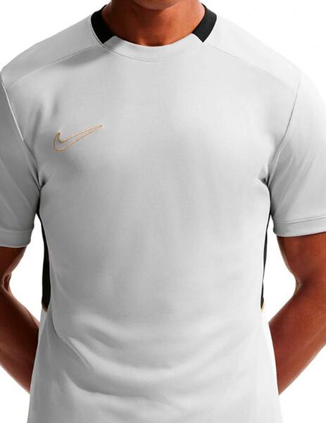 Gallery a19666 s1qgispj