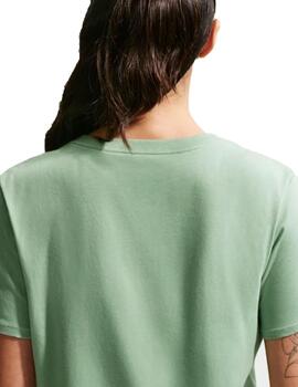 Camiseta Nike Sportswear Club ESS Verde Mujer